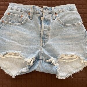 501 Levi shorts